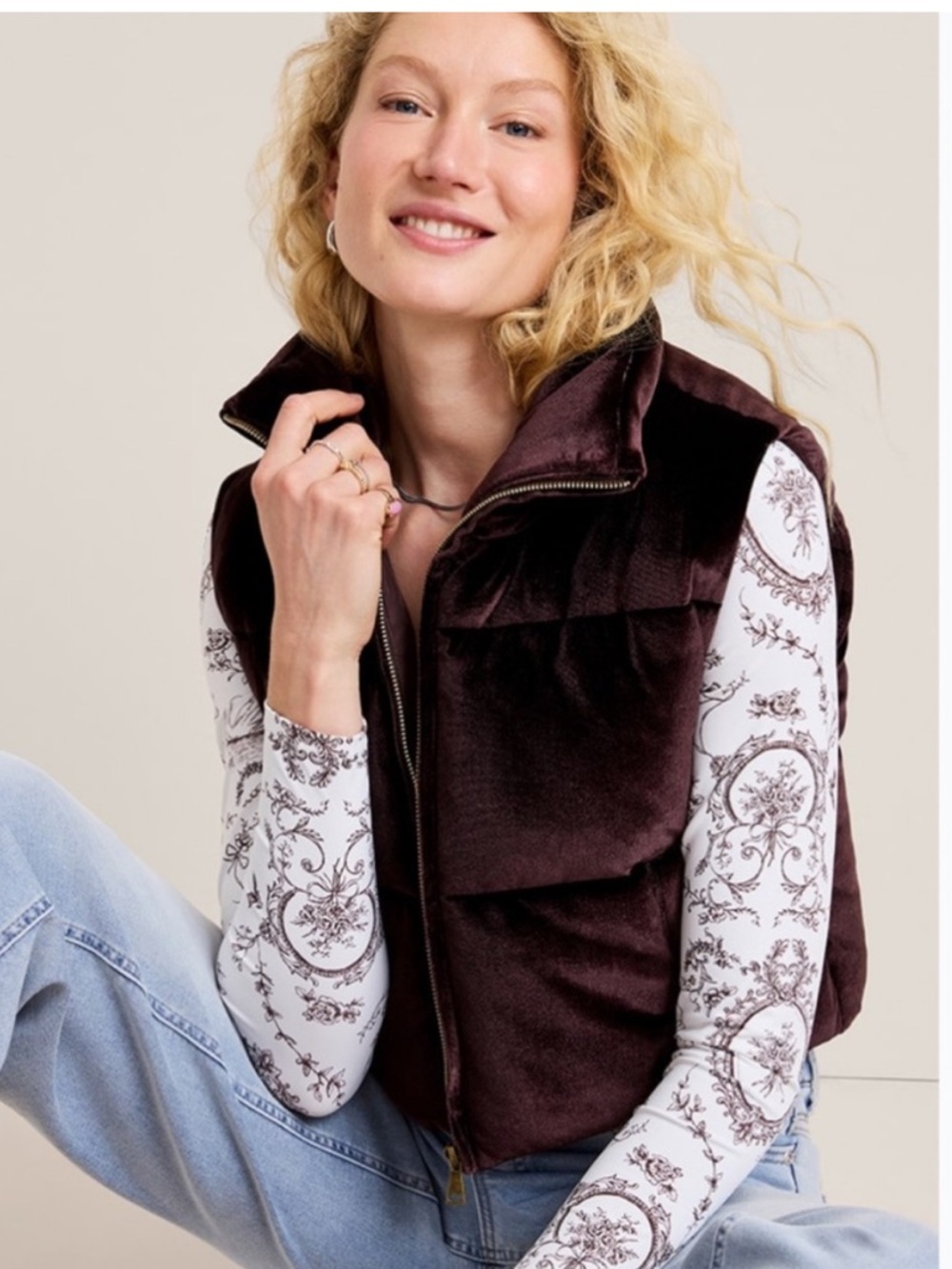 Francesca’s Natalie Velvet Zip-Front Puffer Vest in Deep Plum